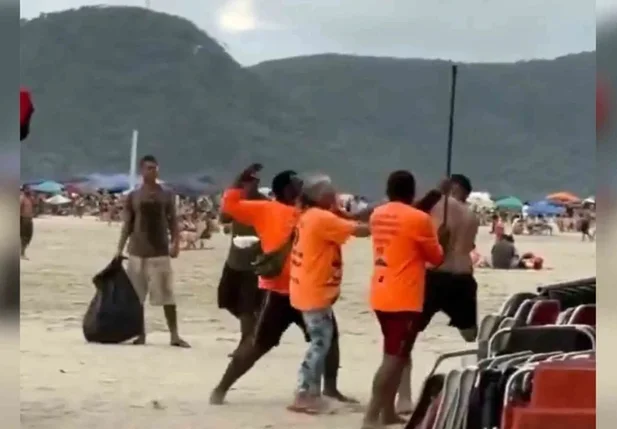 Turista argentino é agredido por ambulantes em praia de Balneário Camboriú