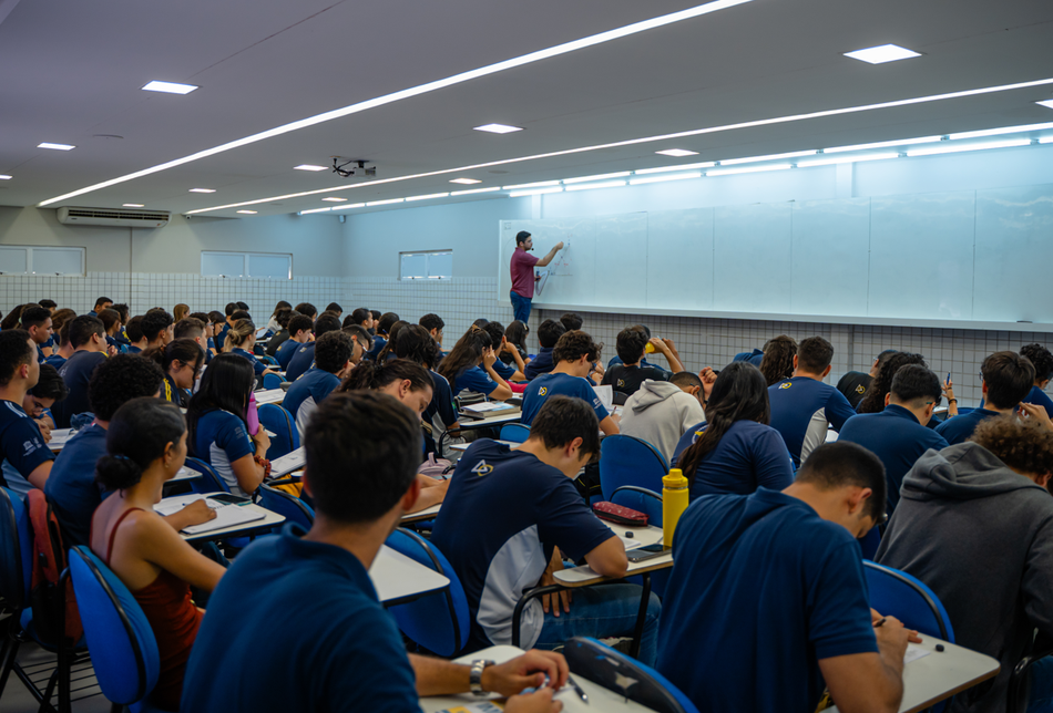 Turmas de preparação específica do Colégio Propósito voltadas para vestibulares de alta exigência como ITA e IME