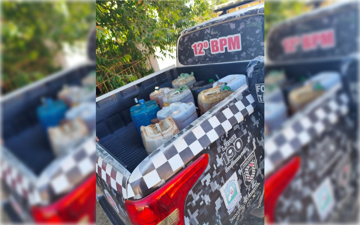 Vasilhames com combustível furtado dos ônibus escolares