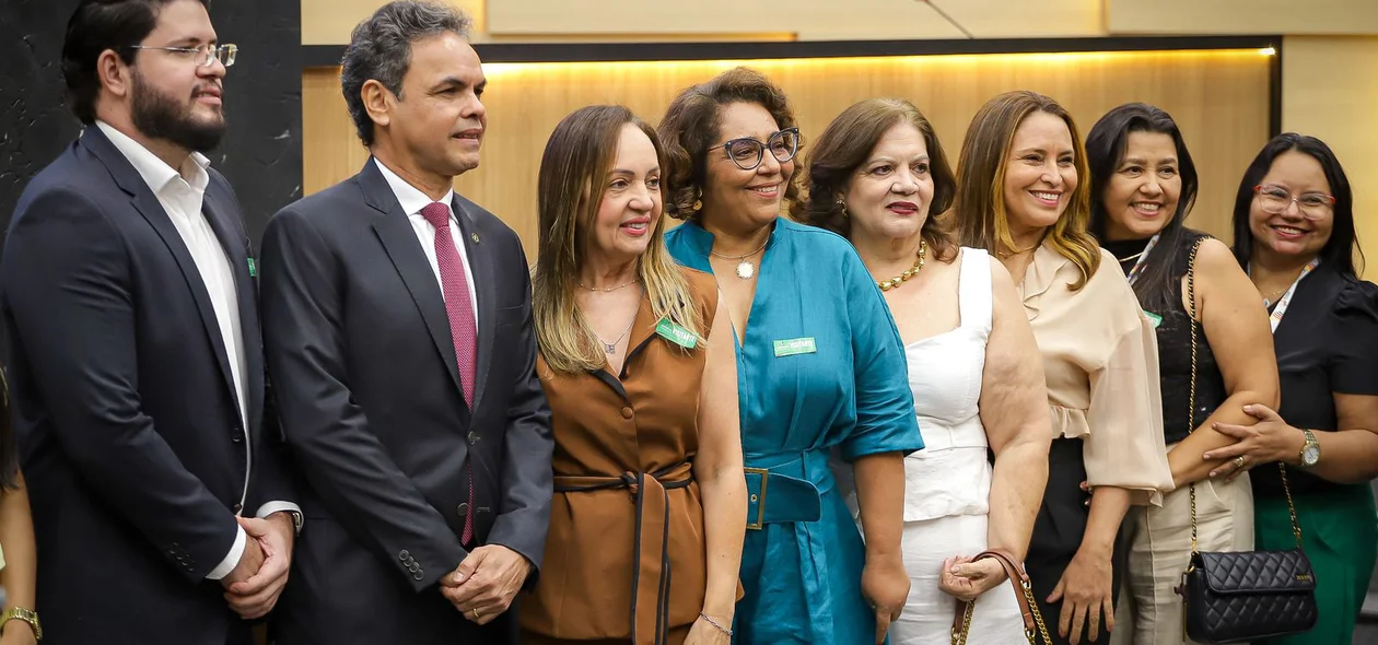 A sessão ocorreu nesta quinta-feira (12)