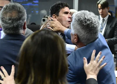 Agressão de Rogério Correia a Luiz Lima