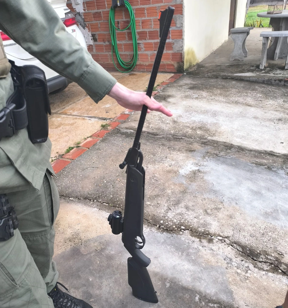 Arma de pressão usada contra cachorro