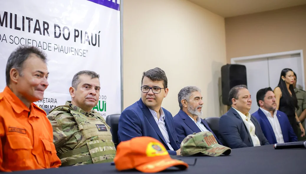 Autoridades na solenidade