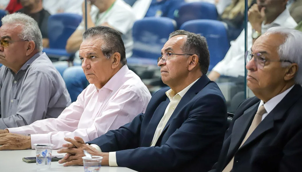 Autoridades prestigiaram a solenidade
