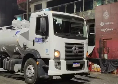 Caminhão de limpeza urbana em Salvador