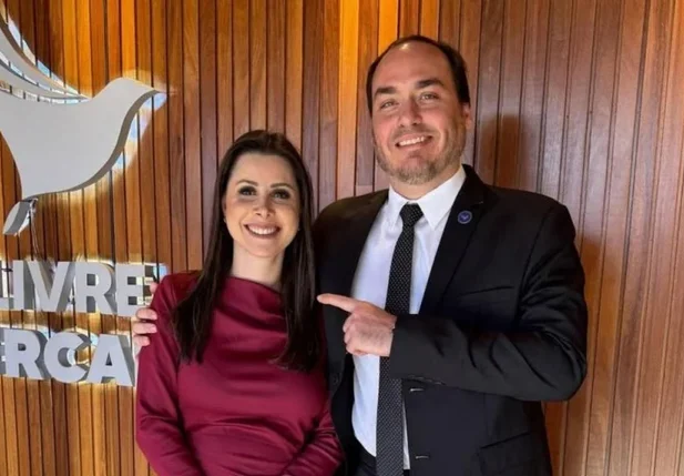 Carol de Toni e Carlos Bolsonaro