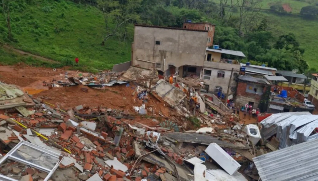Chuvas deixam 23 mortos em Minas Gerais