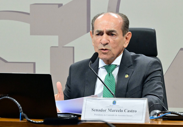 Comissão presidida por Marcelo Castro aprova exame de proficiência em Medicina