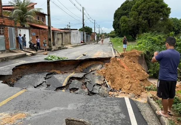 Cratera se forma na zona sudeste de Teresina