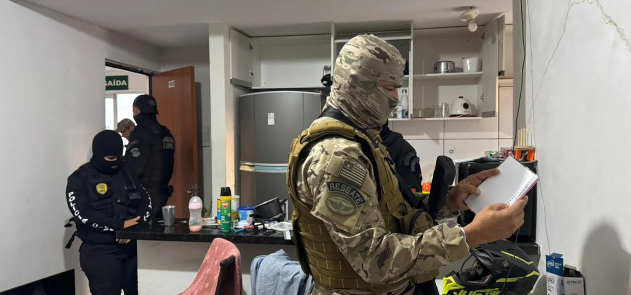 Cumprimento de mandados de busca na Operação Macondo