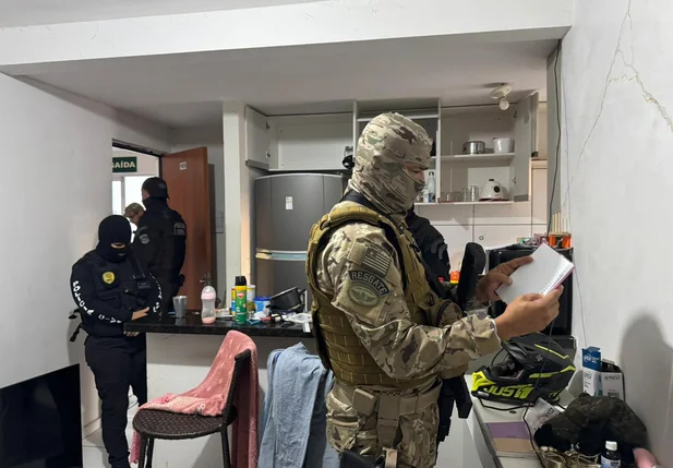 Cumprimento de mandados de busca na Operação Macondo