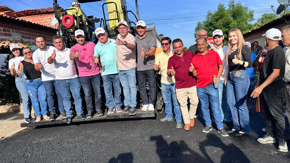 Deputado Hélio Rodrigues acompanha obras  em Hugo Napoleão