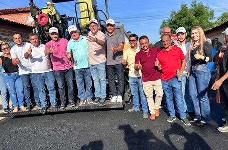 Deputado Hélio Rodrigues acompanha obras  em Hugo Napoleão