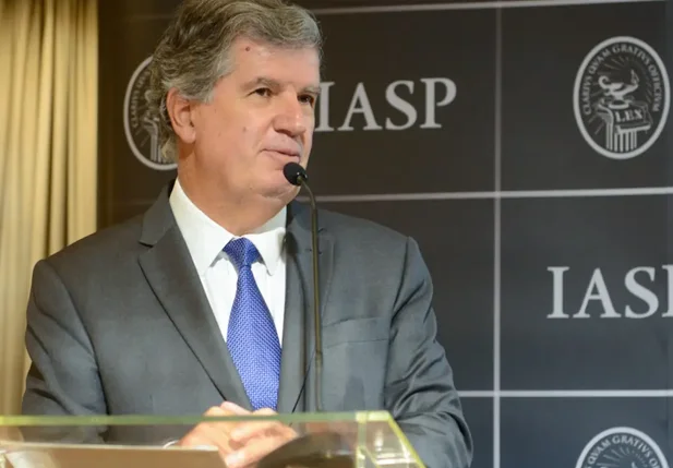 Desembargador Francisco Eduardo Loureiro