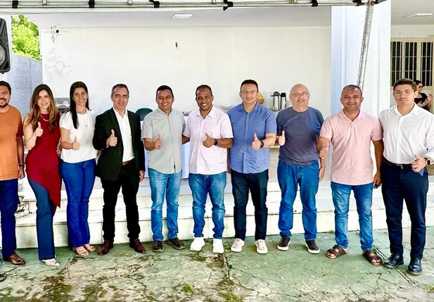 Dr. Francisco reuniu vereadores e lideranças em Teresina