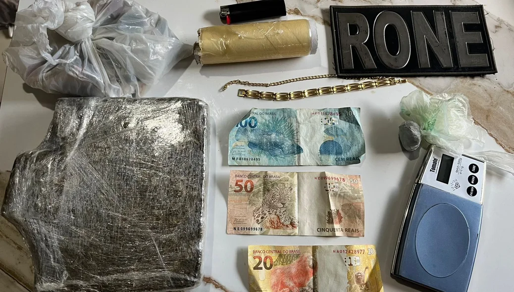 Drogas e dinheiro encontrados durante operação