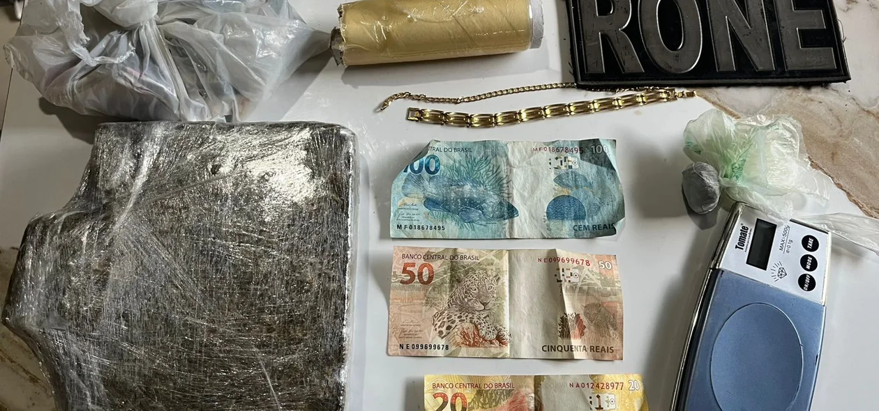 Drogas e dinheiro encontrados durante operação