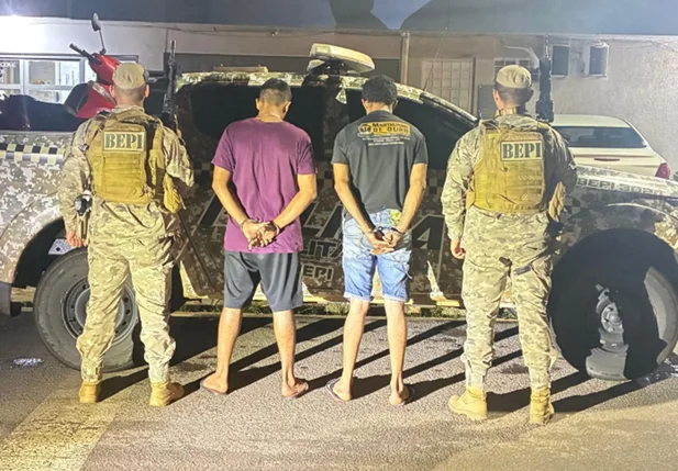 Dupla presa pelos policiais do BEPI