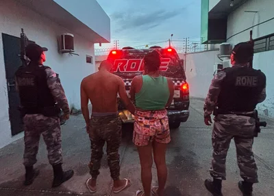 Dupla suspeita de porte ilegal de arma de fogo