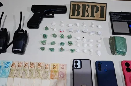 Entorpecentes e material apreendidos pela PM em Dom Expedito Lopes