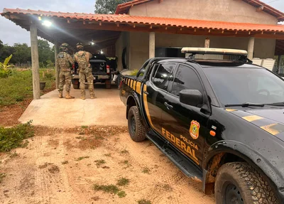 Equipes do Grupo de Pronta Intervenção (GPI) da Polícia Federal