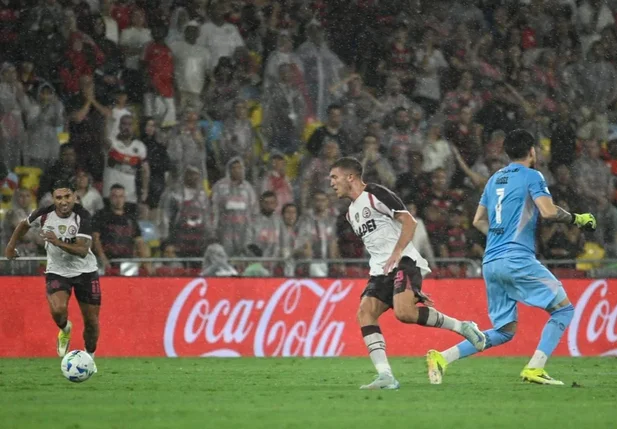 Flamengo perde para o Lanús e é vice da Recopa