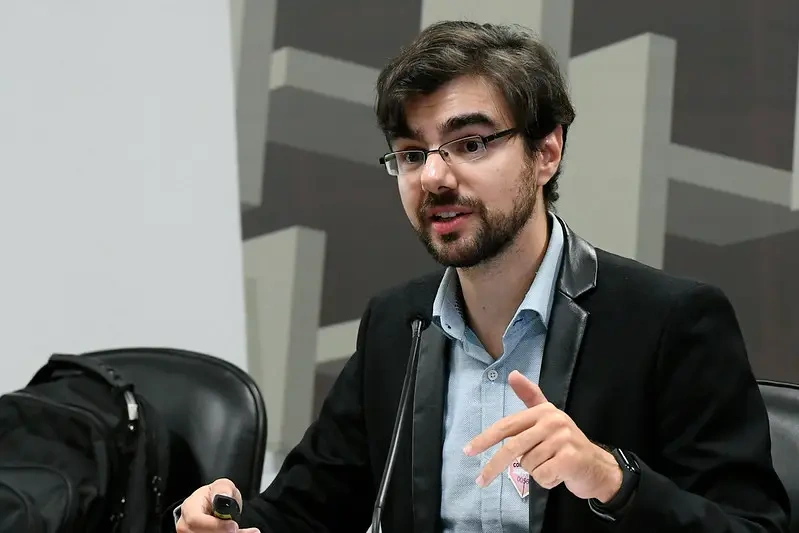 Guilherme Mello