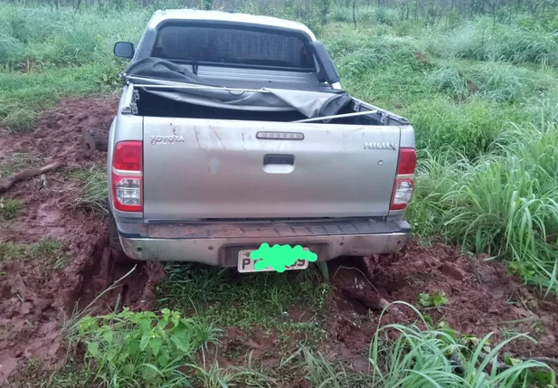 Hilux levada durante a ação criminosa
