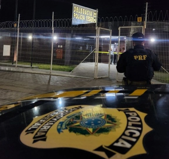 Homem com documentação falsa é flagrado pela PRF