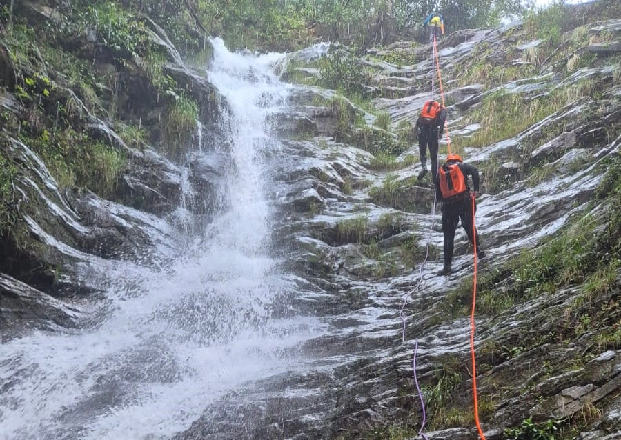 Homem foi atingido por cabeça d'água na Cachoeira do Batista