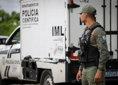 IML e Polícia Militar no local