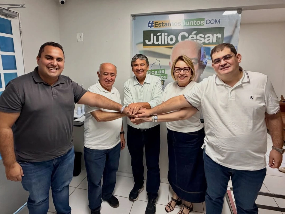 Júlio César reúne grupo político com Wellington Dias