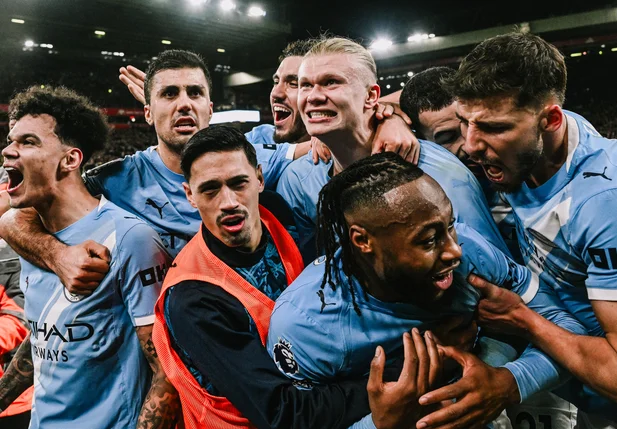 Manchester City venceu Liverpool de virada