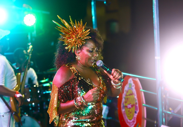 Margareth Menezes no Bloco Os Mascarados