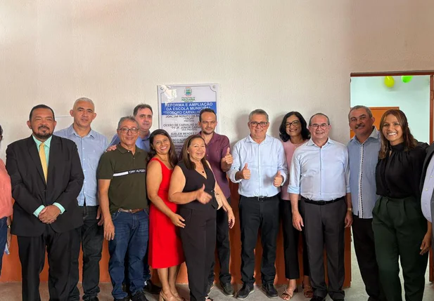 Nazária inaugura escola de tempo integral do município