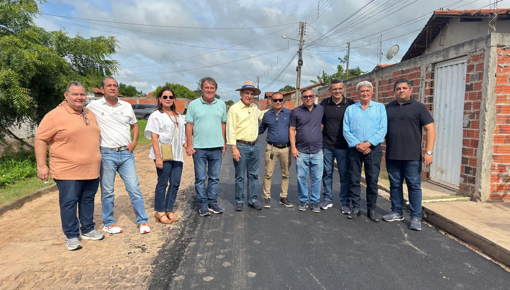 Obra de pavimentação em União