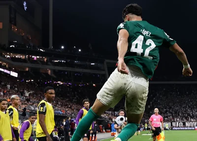 Palmeiras vence Corinthians e avança para as quartas do Paulistão em jogo intenso
