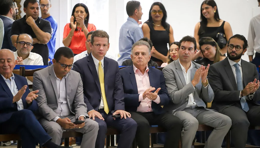 Parlamentares presente na solenidade