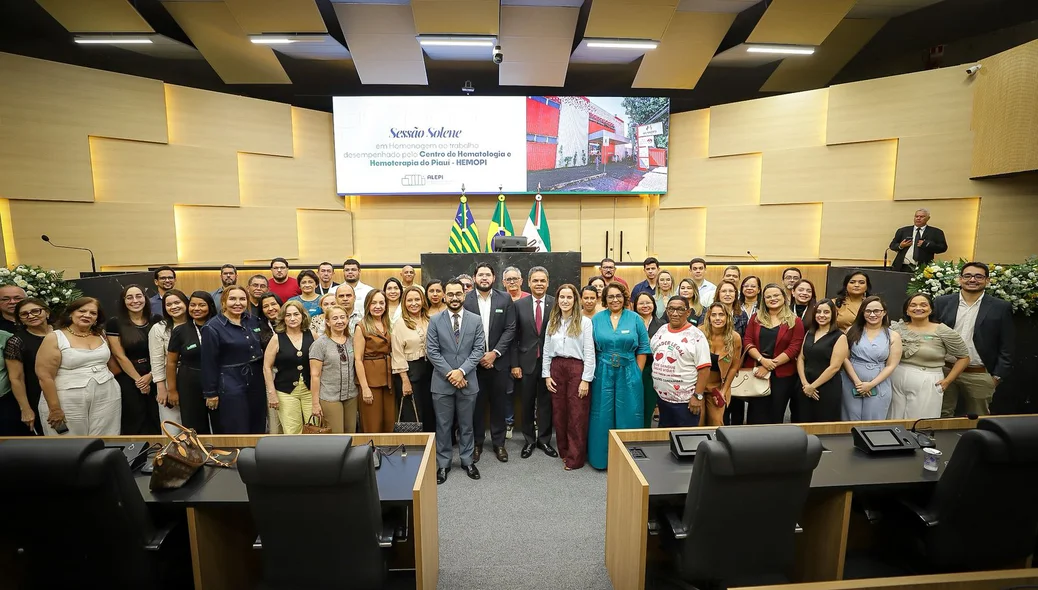 Pessoas presentes na homenagem