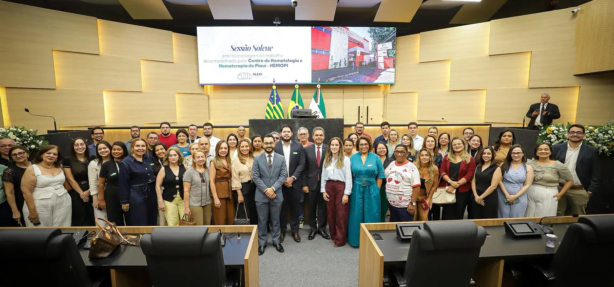 Pessoas presentes na homenagem