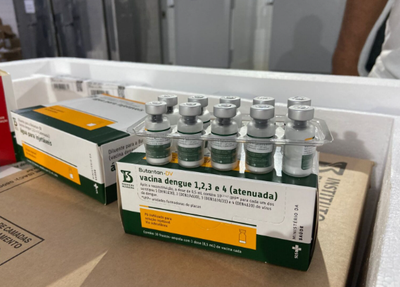 Piauí recebe primeiro lote da vacina contra a dengue para imunizar profissionais de saúde