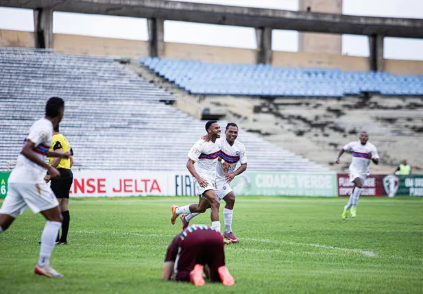Piauí vence Fluminense-PI e abre vantagem no 1º jogo da semifinal do Estadual