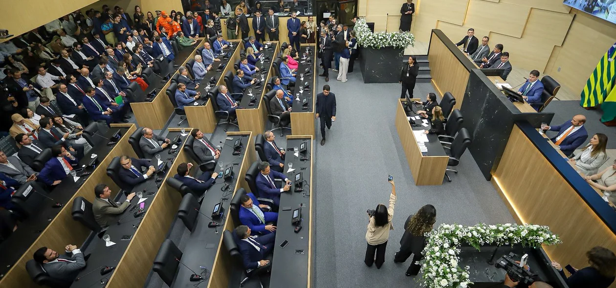 Plenário da Alepi durante sessão