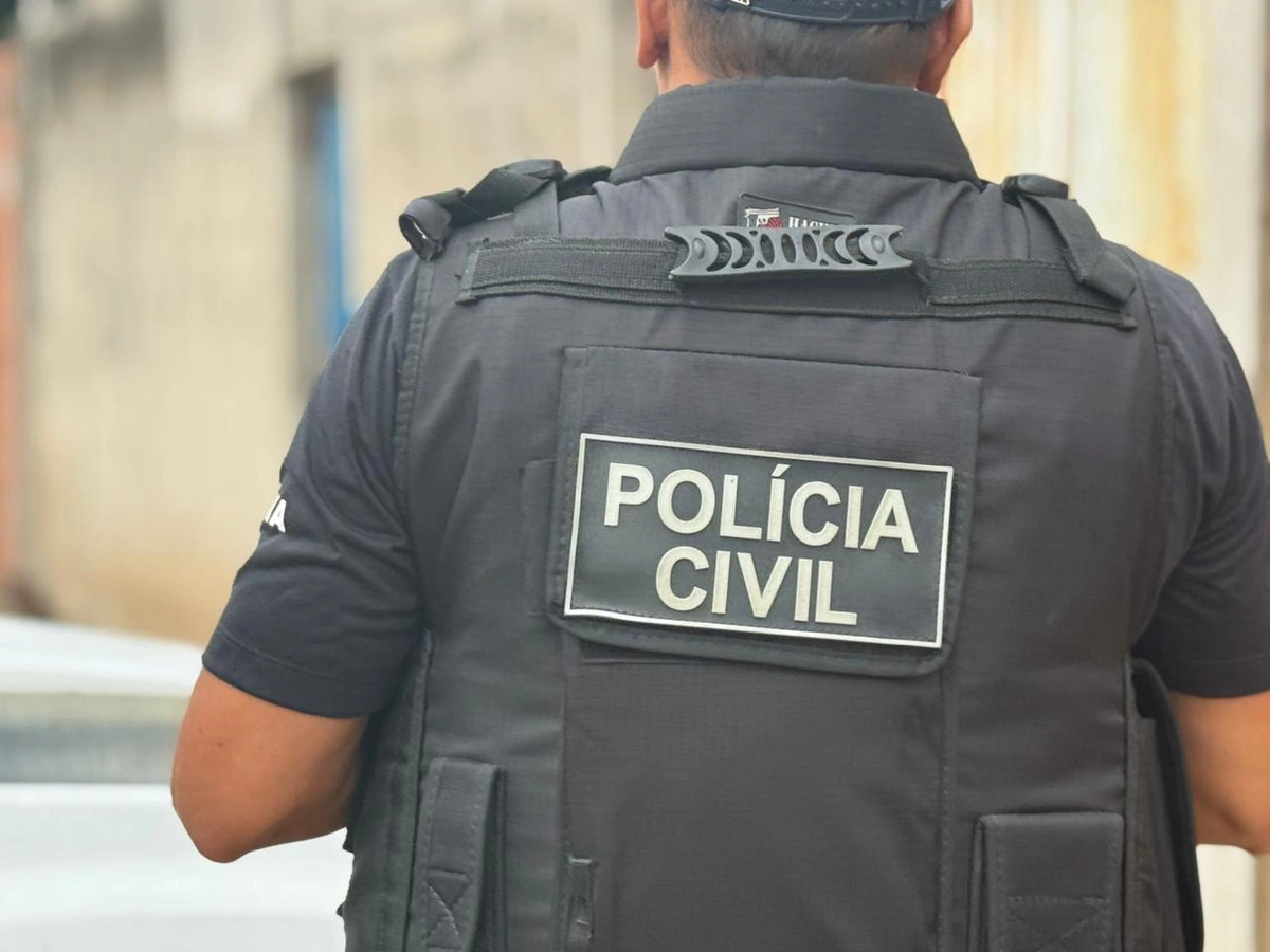 Polícia Civil no local