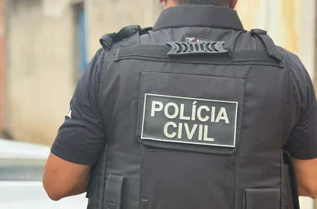 Polícia Civil no local