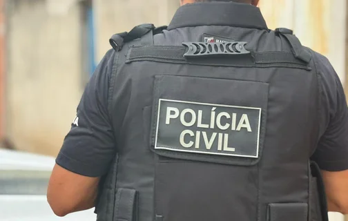 Polícia Civil no local