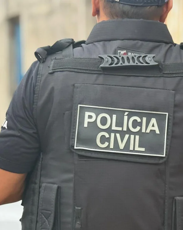 Polícia Civil no local