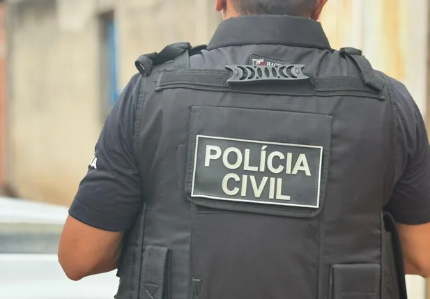 Polícia Civil no local