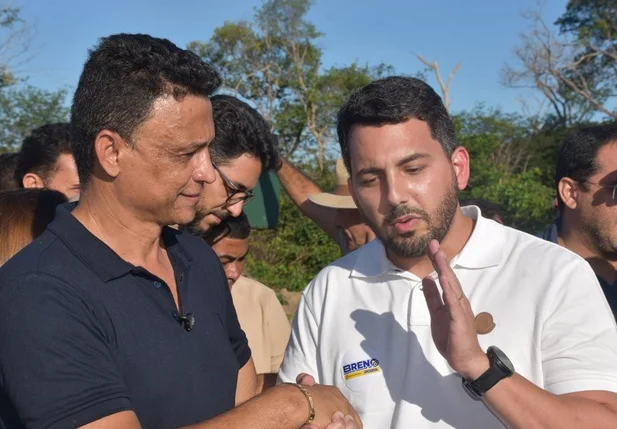 Pré-candidato Breno Macedo participa de inauguração de estrada no Morro Cabeça no Tempo