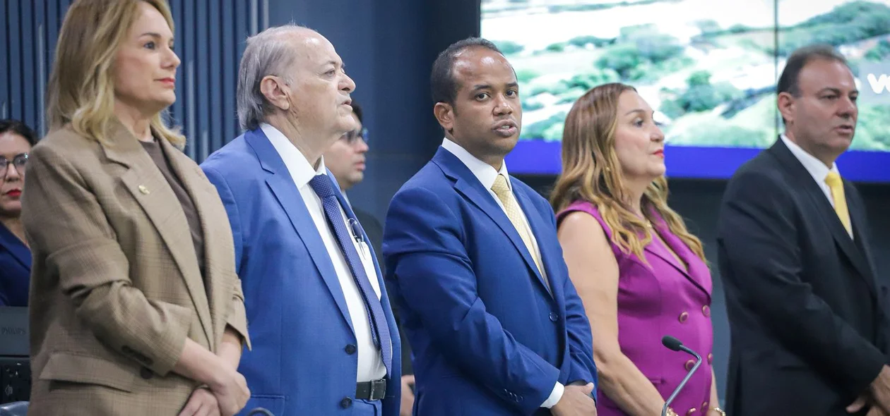 Prefeito Sílvio Mendes e vereadores